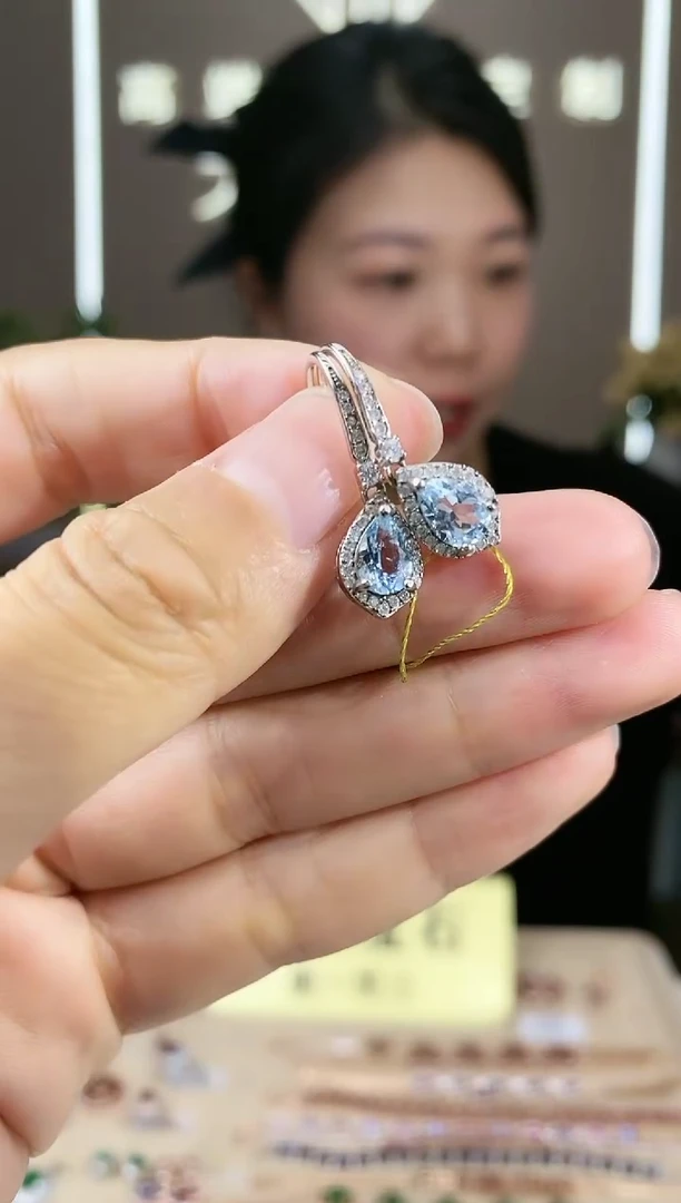 【闪购商品】海蓝宝石耳饰银S925镶嵌耳饰