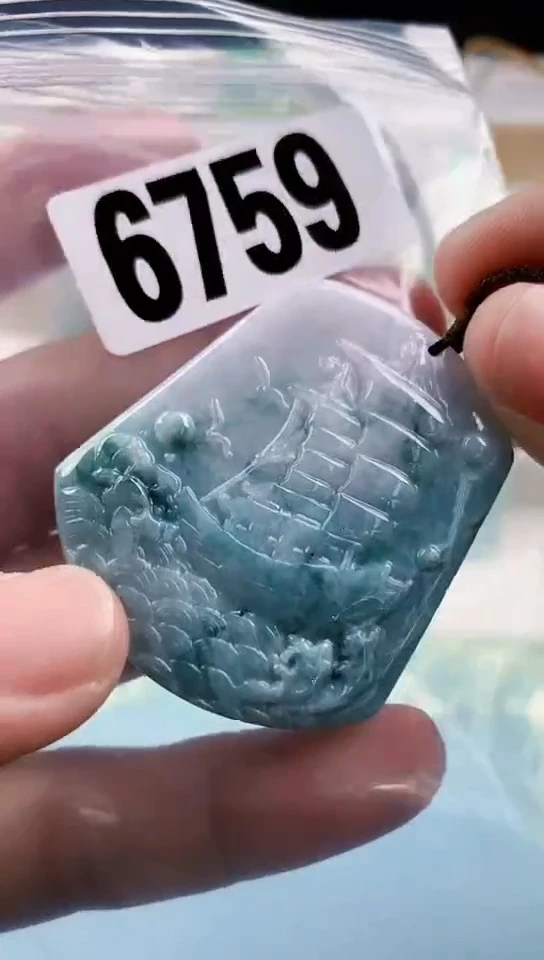 【闪购商品】翡翠挂件未镶嵌天然翡翠吊坠挂件