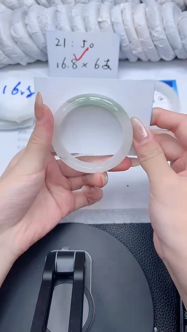 石英质玉手镯未镶嵌183-50.5