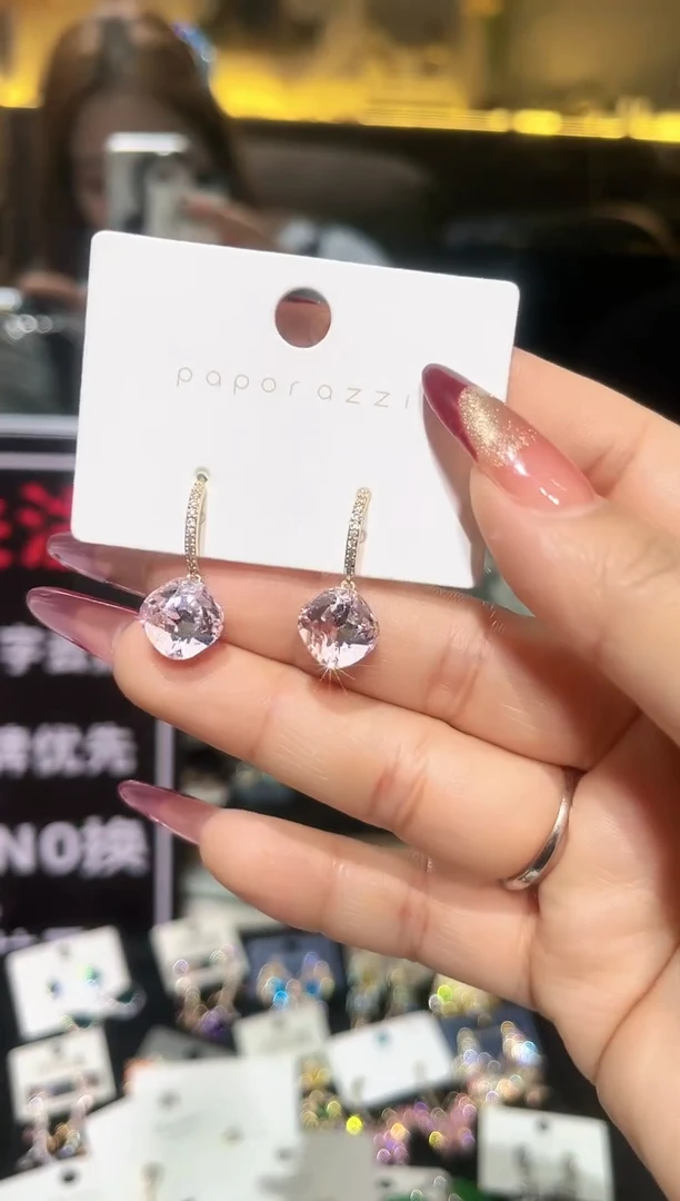 锆石铜合金精品饰界