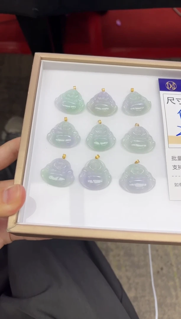 翡翠18K金镶嵌颈饰V313 多样性发一件/配绳子
