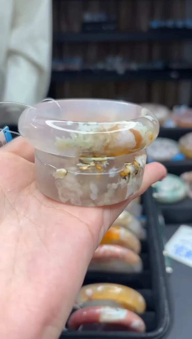 【闪购商品】石英质玉手镯未镶嵌219（57圈赠送镯心）