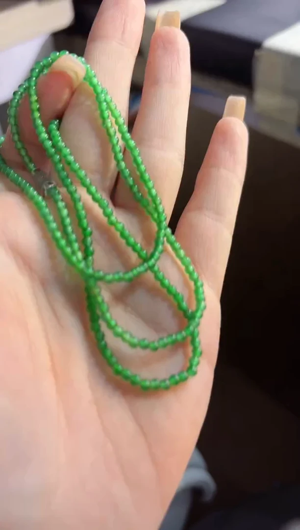 翡翠未镶嵌颈饰100717017