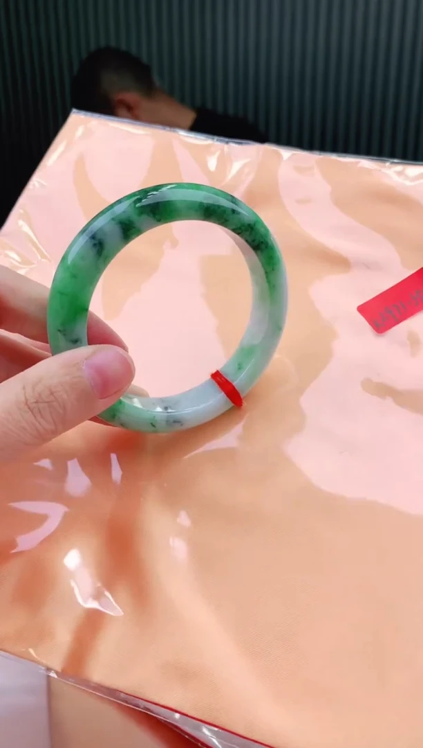 未镶嵌手镯翡翠54