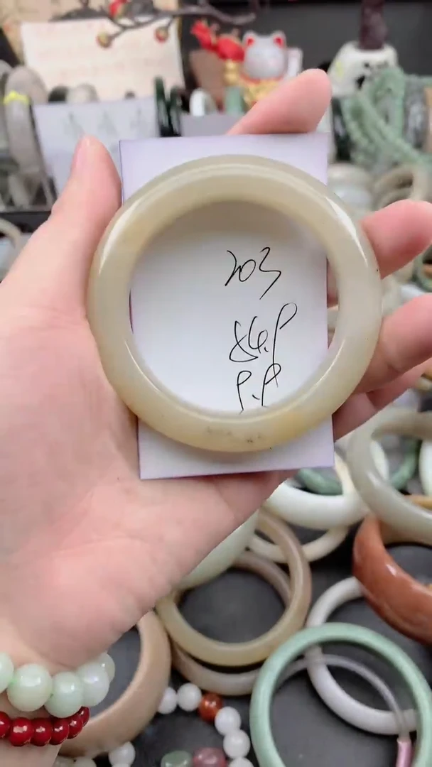 未镶嵌手镯石英质玉203