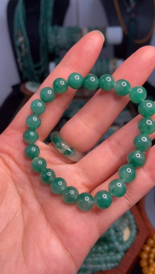 未镶嵌手链石英质玉（非洲翠）卡8+手串