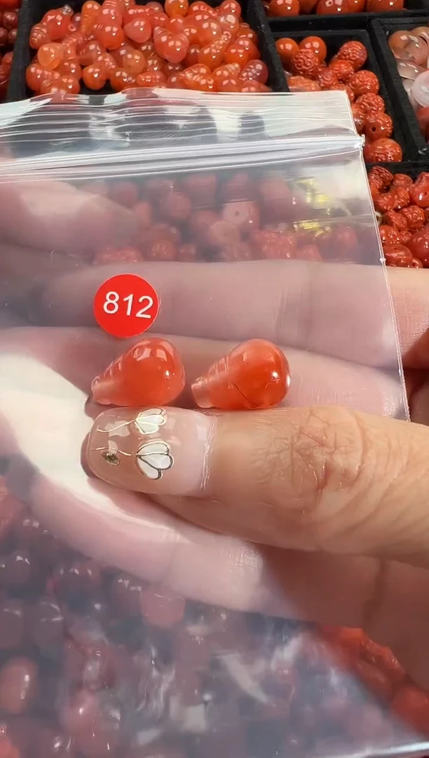 颈饰未镶嵌南红玛瑙1