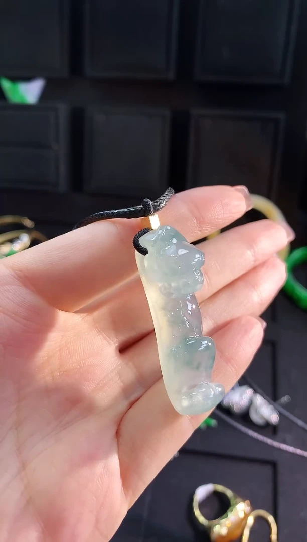 【闪购商品】翡翠颈饰未镶嵌吊坠