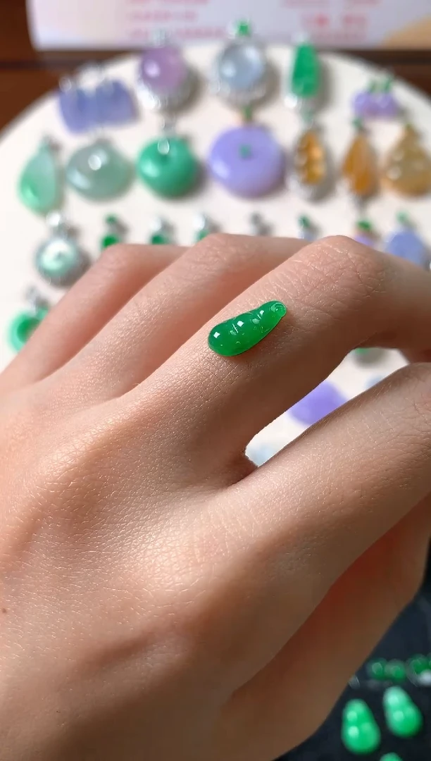 未镶嵌定制翡翠裸石（镶嵌定制）