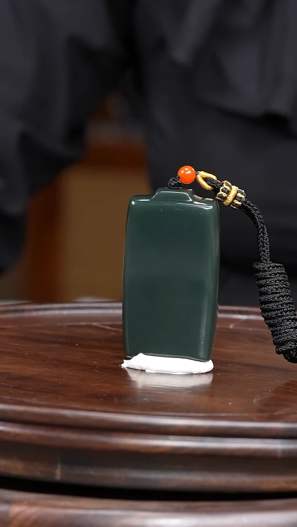 未镶嵌和田玉挂件鈽**輸