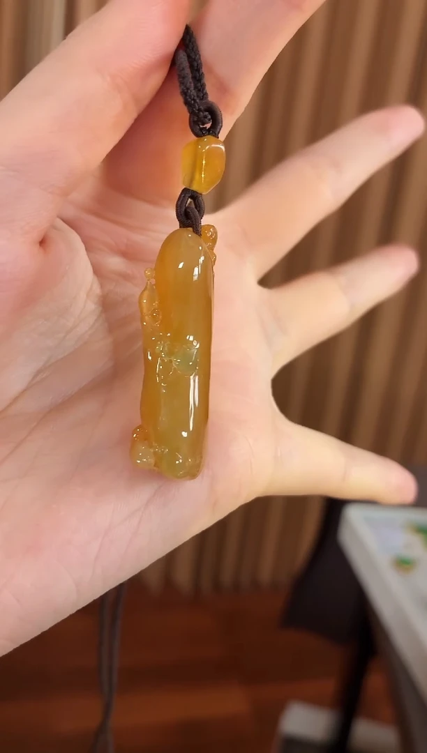 颈饰未镶嵌翡翠吊坠