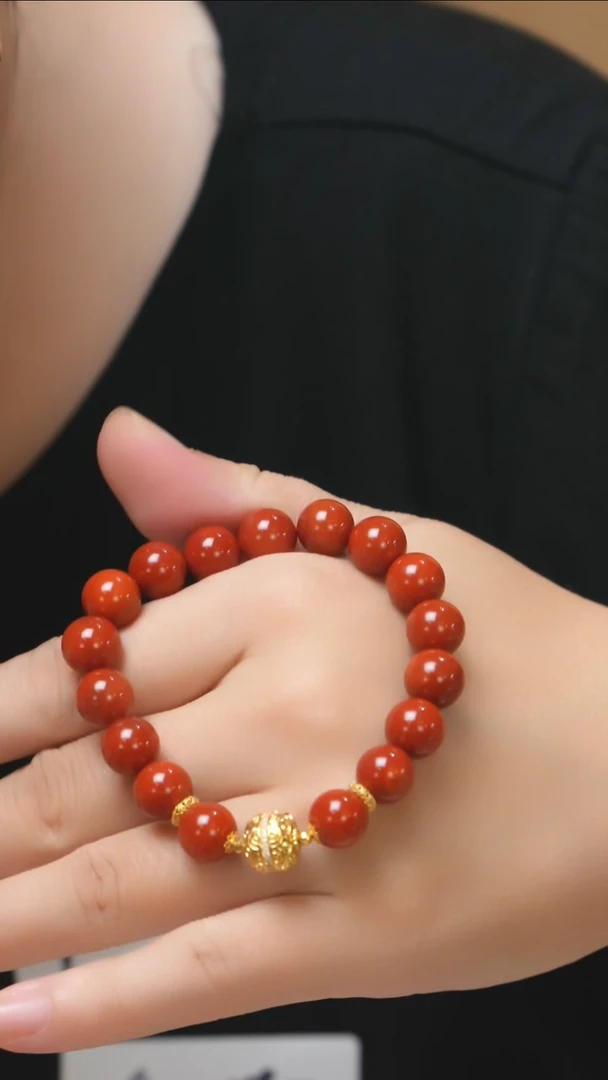 18K金镶嵌南红玛瑙珠宝奇石