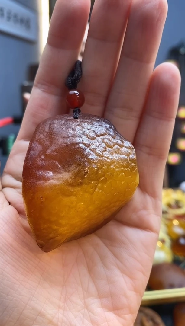 琥珀颈饰未镶嵌吊坠