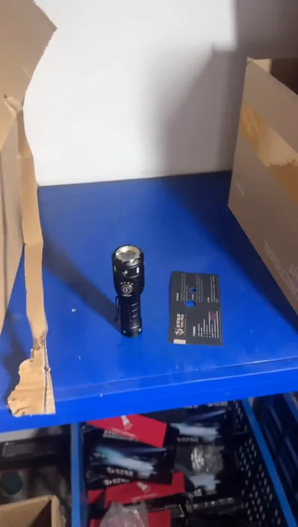 【3秒点火】超厚大功率鱼雷手电筒-可直接点火荧光手电筒