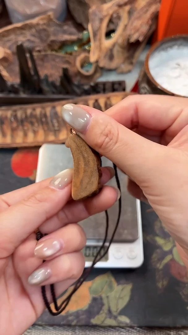 沉香达拉干随行吊坠1.6g