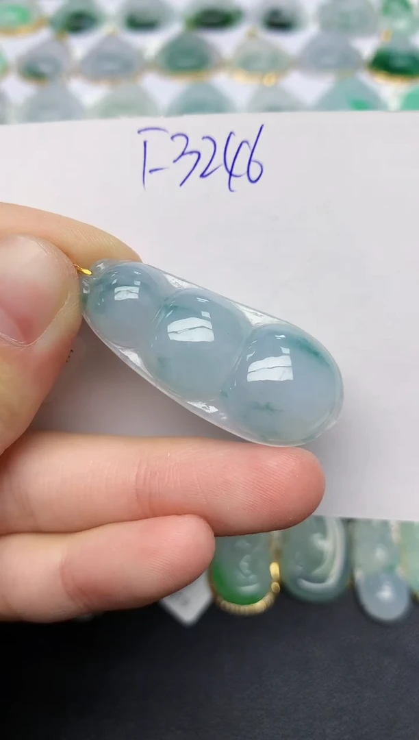 颈饰18K金镶嵌翡翠天然缅甸A货翡翠百元以上9元证书费自理