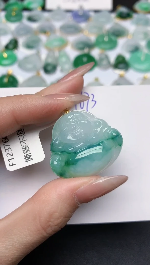 颈饰18K金镶嵌翡翠天然缅甸A货翡翠百元以上9元证书费自理