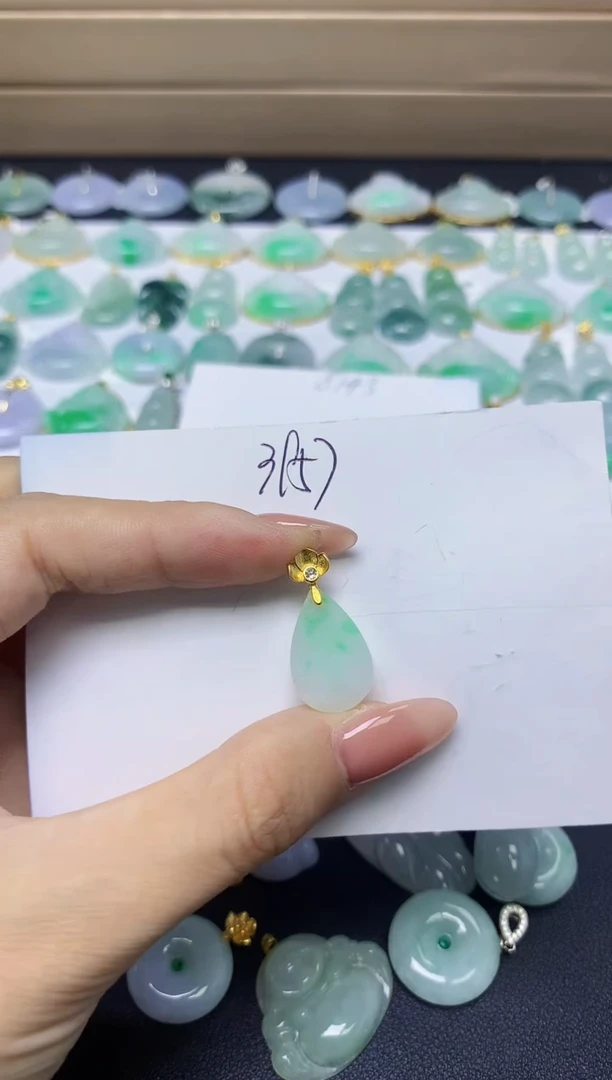 翡翠未镶嵌颈饰天然自然緬甸A貨翡翠