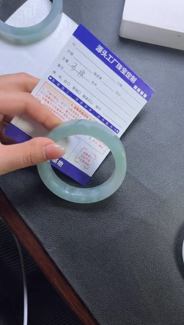 未镶嵌手镯定制翡翠星**妈定制不退不换