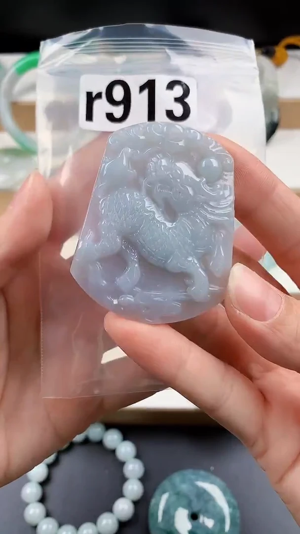 颈饰未镶嵌翡翠天然翡翠吊坠挂件