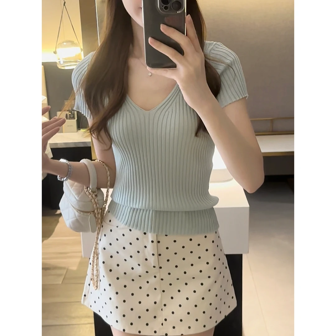 【解锁温柔】2025夏季简约气质修身V领针织衫上衣女薄款短袖T恤