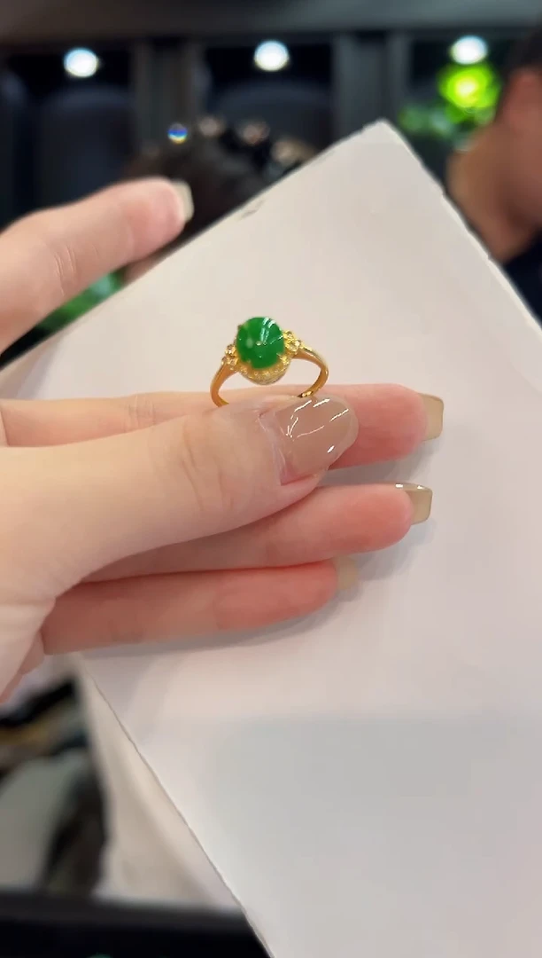 18K金镶嵌戒指翡翠 缅料A货/支持复检/一件