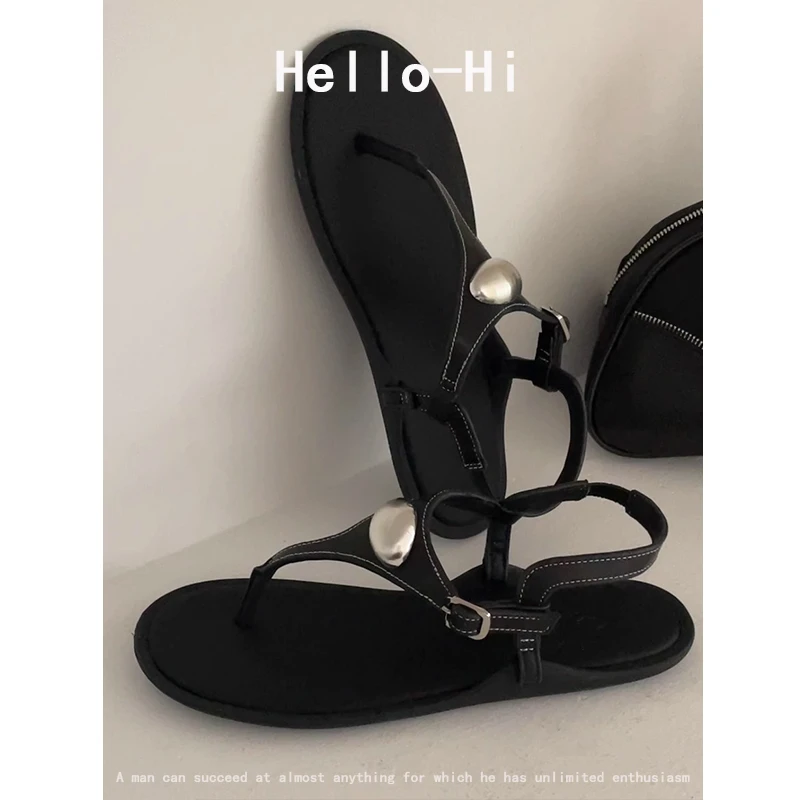 2025新款设计感小银蛋软皮凉鞋女百搭显瘦平底人字夹趾凉拖鞋外穿