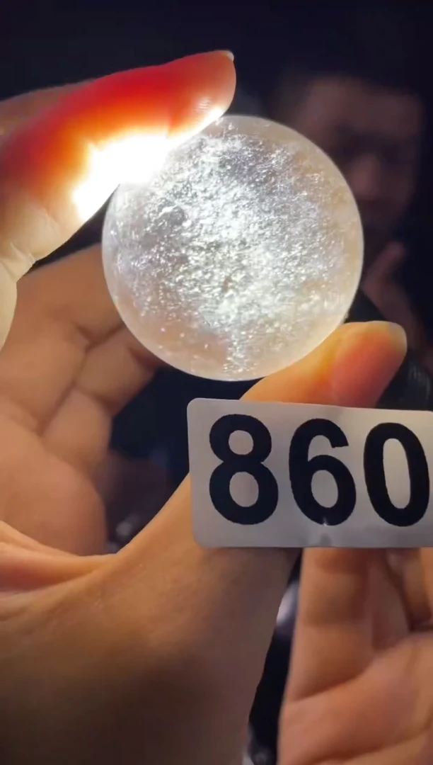 未镶嵌水晶大型摆件（非配饰）白水晶球860  85克 39M