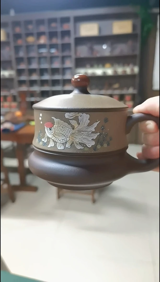 【闪购商品】紫泥紫砂年年有余盖杯