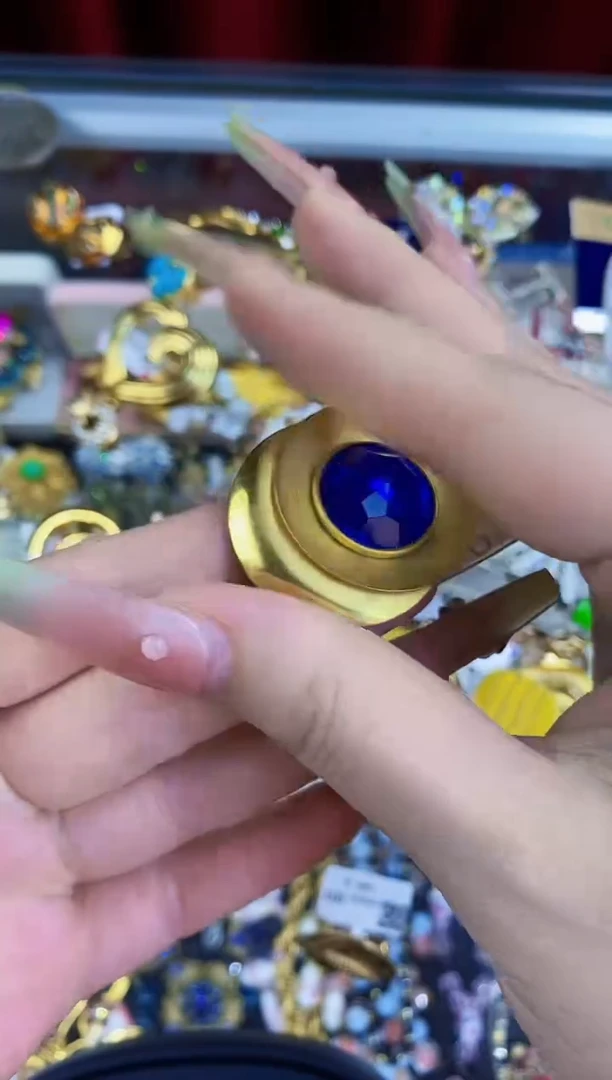 合金琉璃楚楚中古珠宝甄选不退换