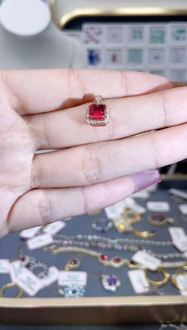 银S925镶嵌吊坠(不含链)石榴石天然宝石