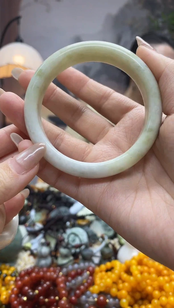 未镶嵌岫玉吊坠?****?·