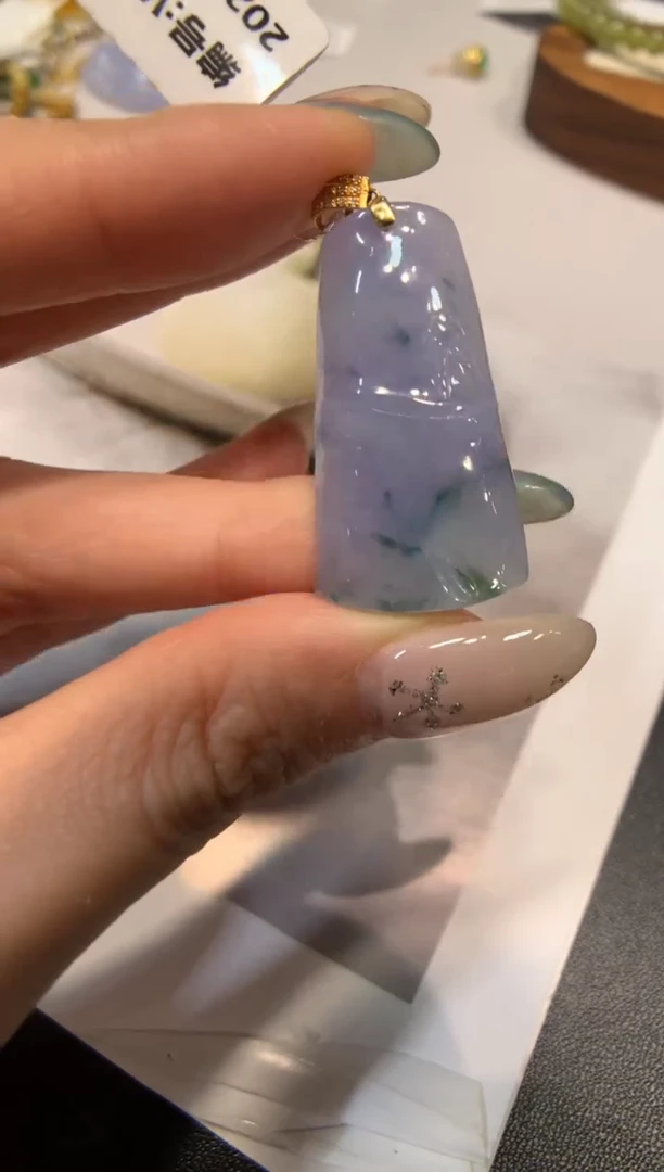 颈饰18K金镶嵌翡翠竹节