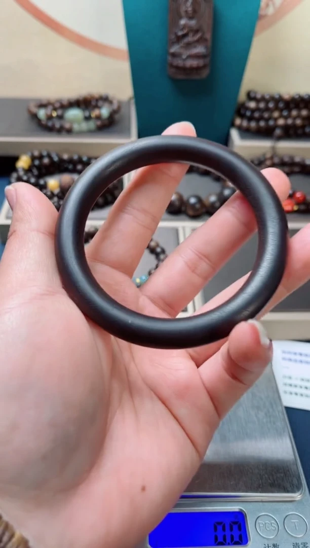 【闪购商品】沉香木手把件越南芽庄白奇楠沉水玉化料手镯