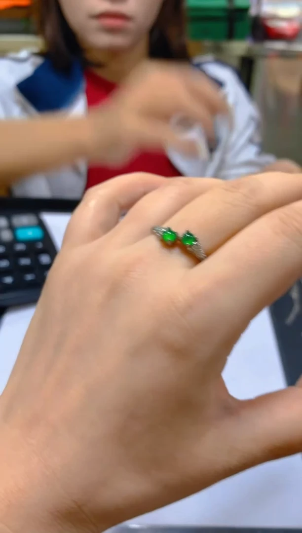 未镶嵌戒指翡翠多样性发一