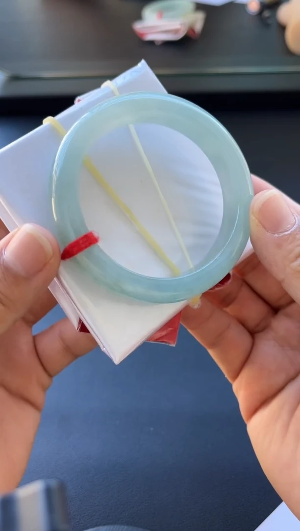 未镶嵌手镯翡翠多人