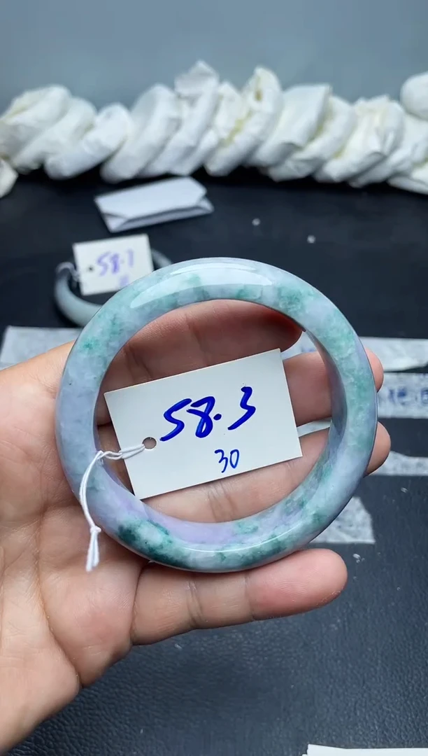 未镶嵌手镯翡翠30