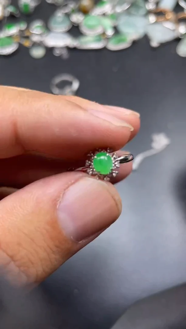 【闪购商品】翡翠颈饰18K金镶嵌FOCE寄售不退换