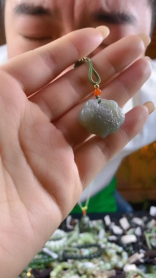 和田玉未镶嵌颈饰多样性发货，拍一发一