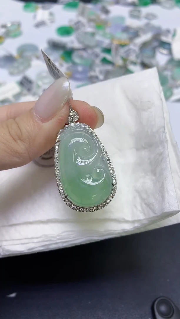 颈饰未镶嵌翡翠天然缅甸翡翠A货百元以上9元证书费自理