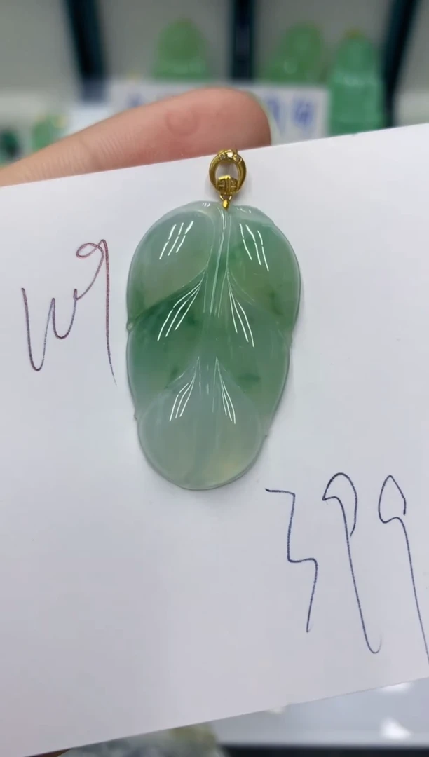 颈饰18K金镶嵌翡翠11111111111