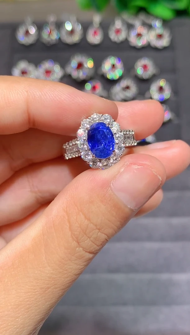 戒指蓝宝石18K金镶嵌3.06CT