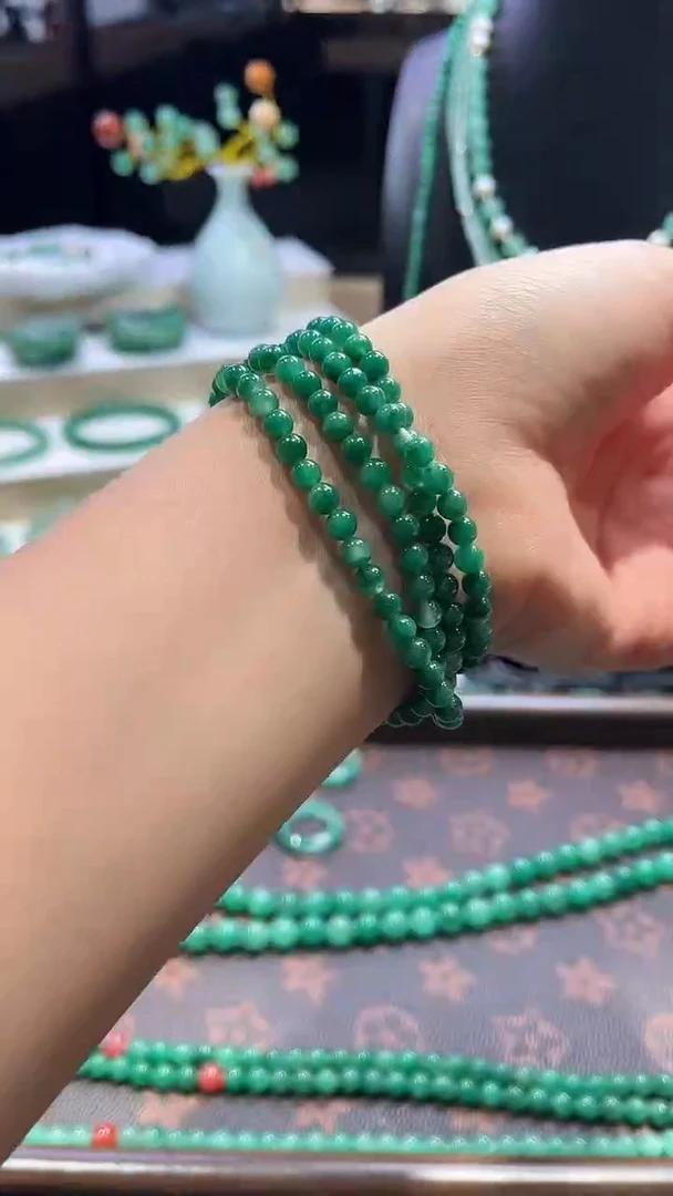 项链未镶嵌石英质玉（非洲翠）天然非洲翠小米珠辣绿项链