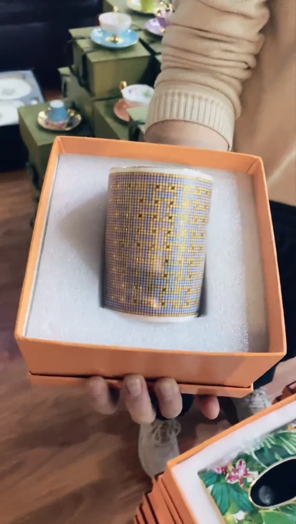 【闪购商品】杯鸿辉家品牌瓷器，京东包邮！