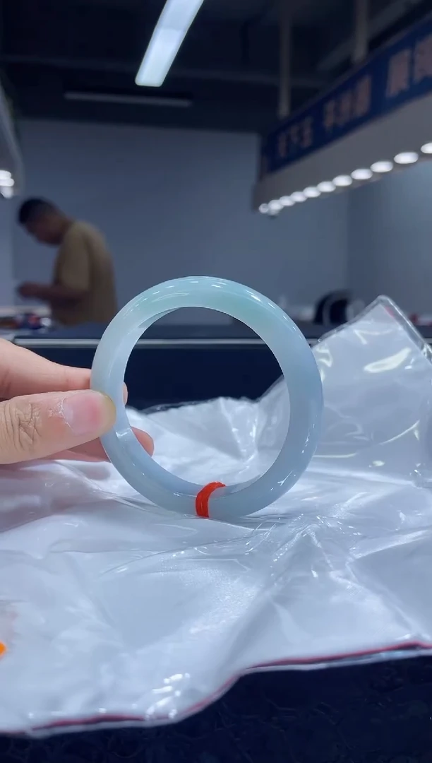 未镶嵌手镯翡翠12