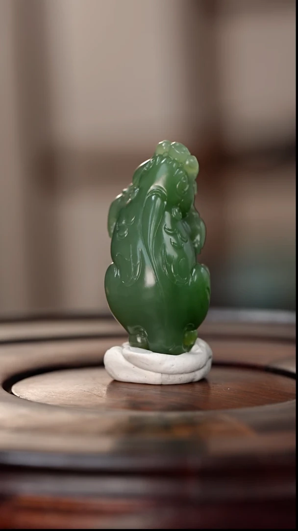 未镶嵌和田玉把件朱*和田玉