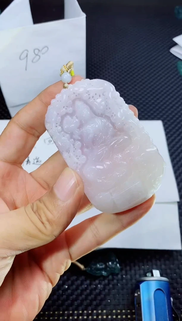 翡翠未镶嵌颈饰