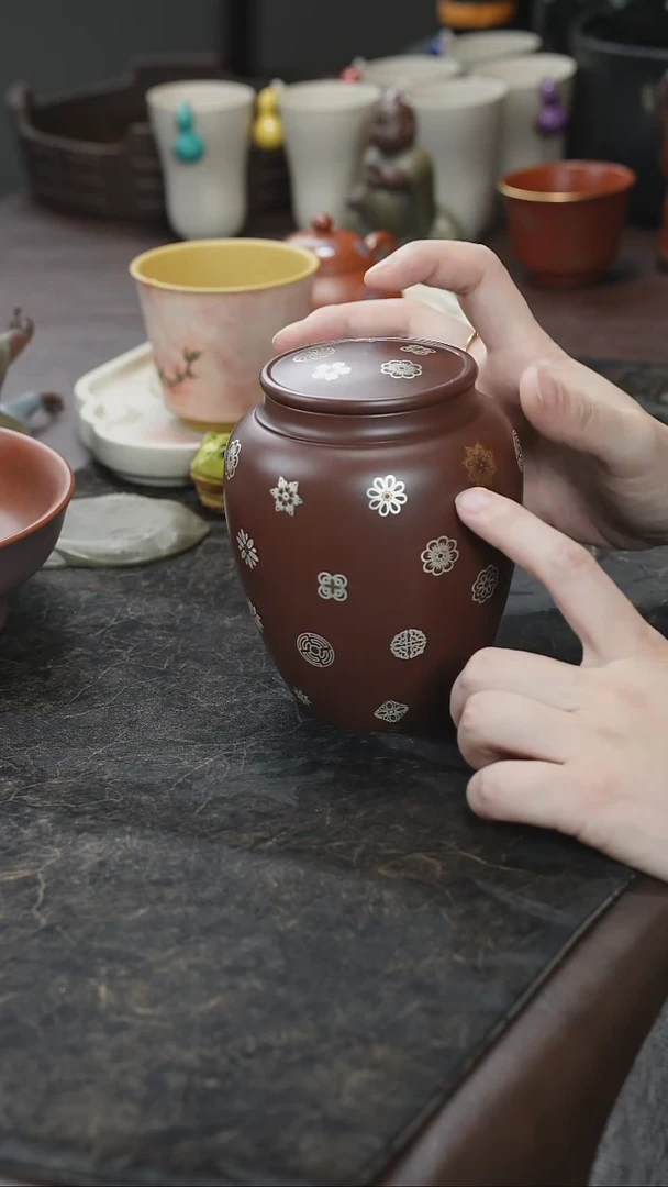 九隐茶器紫朱泥金银彩
