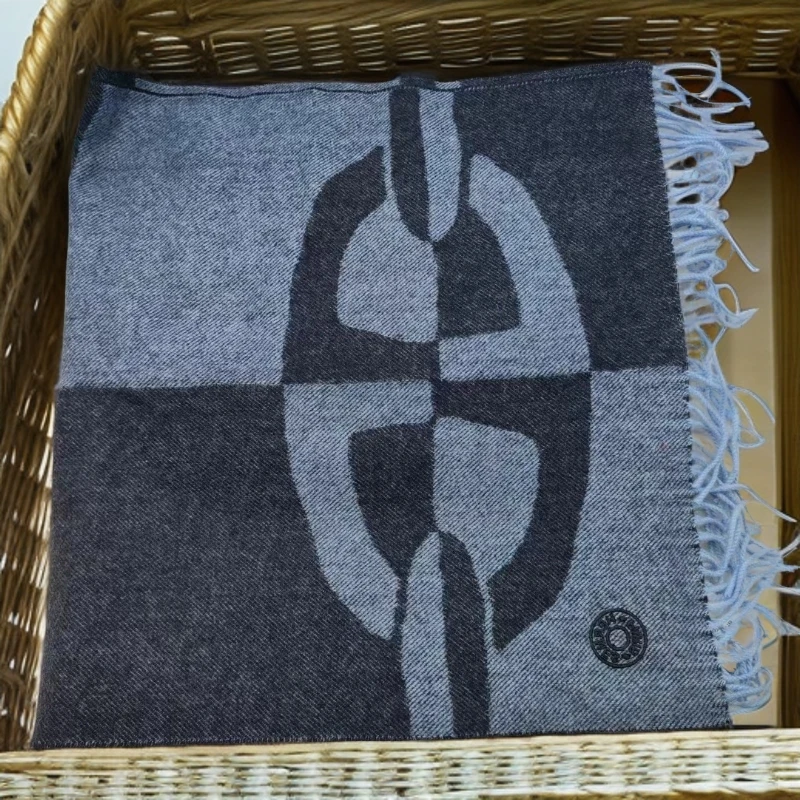 95新 Hermes/爱马仕 蓝色围巾 1210 4558