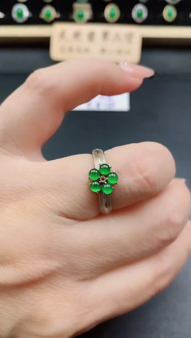 银S925镶嵌戒指翡翠1